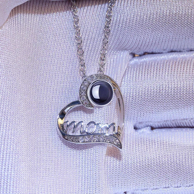 Only mom is good in the world -Projection Necklace